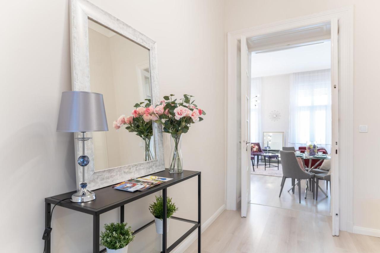 Milano Design Apartment City Center With Ac Budapest Eksteriør bilde